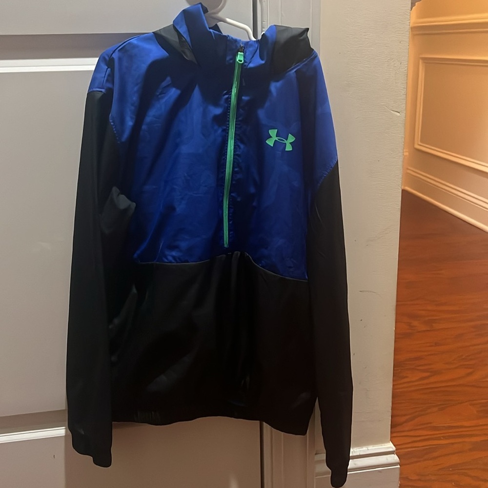 YL Under Armour windbreaker/raincoat packable